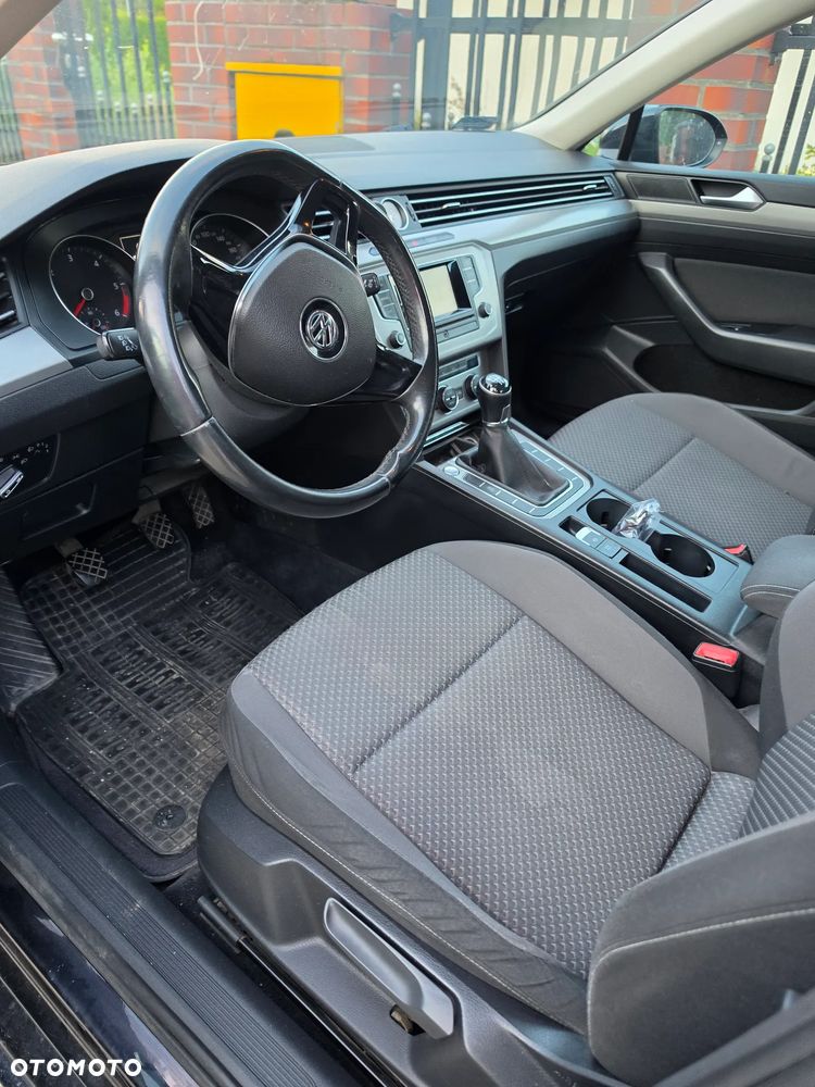 Volkswagen Passat 2.0 TDI BMT Trendline - 6