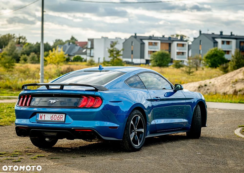 Ford Mustang - 3
