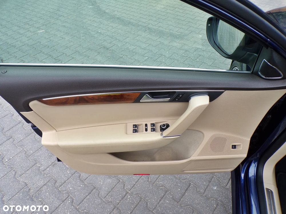 Volkswagen Passat 2.0 TDI DSG BlueMotion Technology Highline - 17