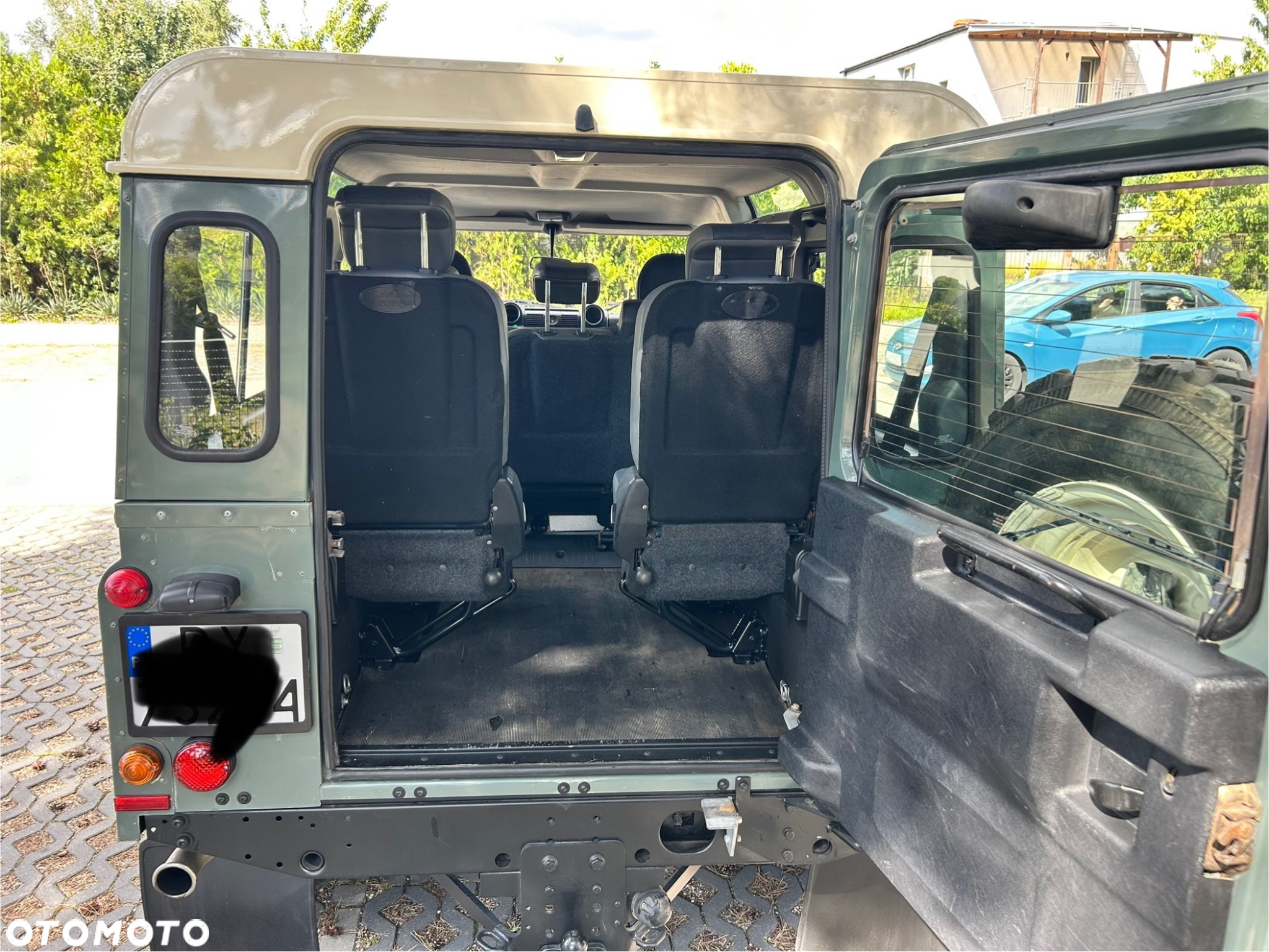 Land Rover Defender 110 2.4 TD4 SE - 8