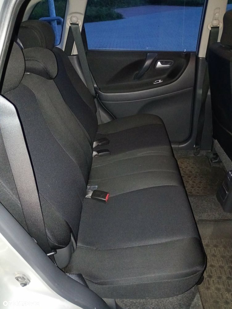 Suzuki Liana 1.6 Comfort - 16