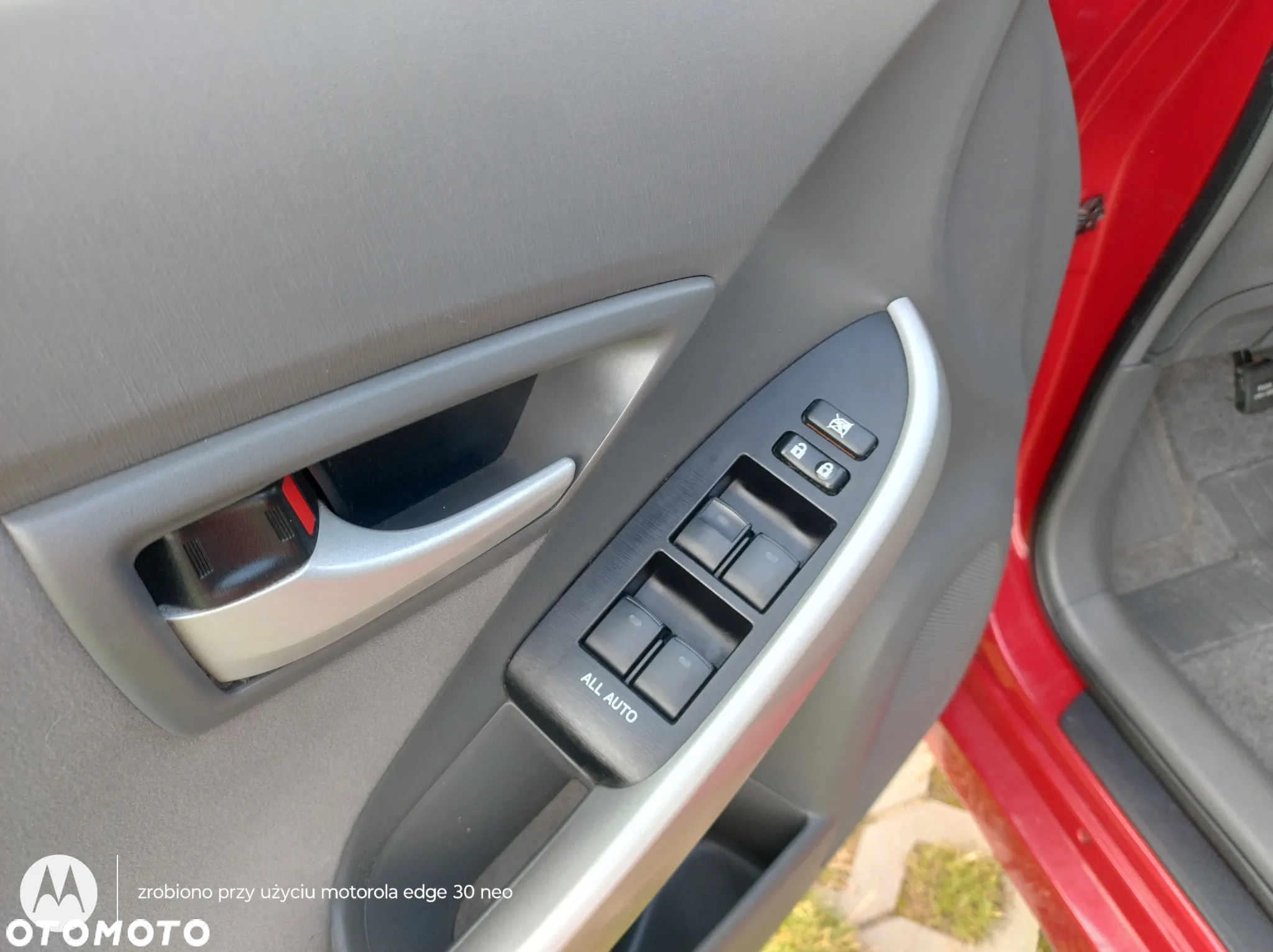 Toyota Prius 1.8 Hybrid Premium - 18