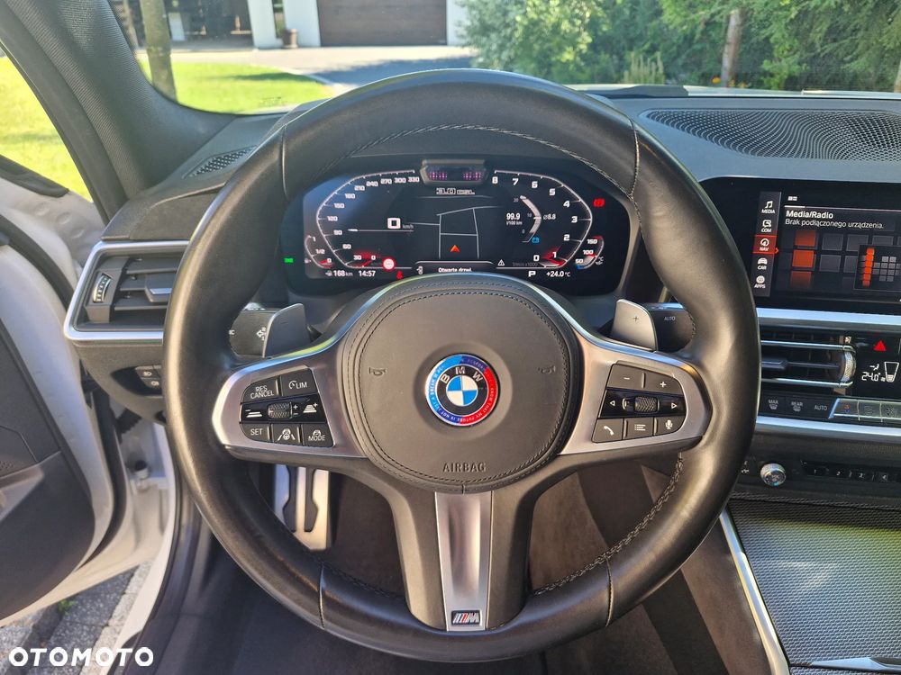BMW Seria 3 330i M Sport sport - 17