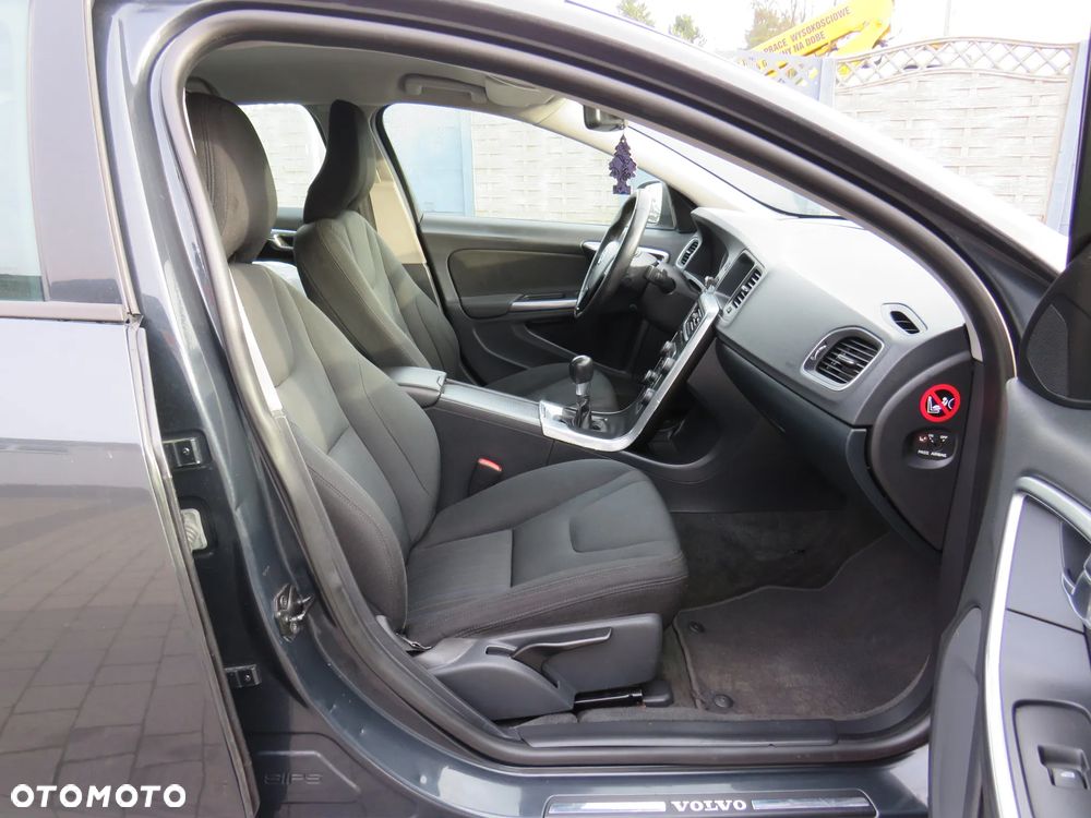 Volvo S60 D4 Edition - 34