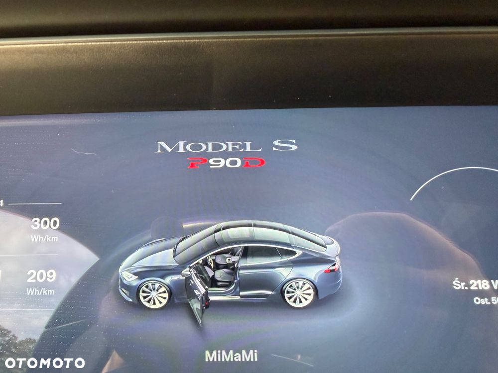 Tesla Model S - 31