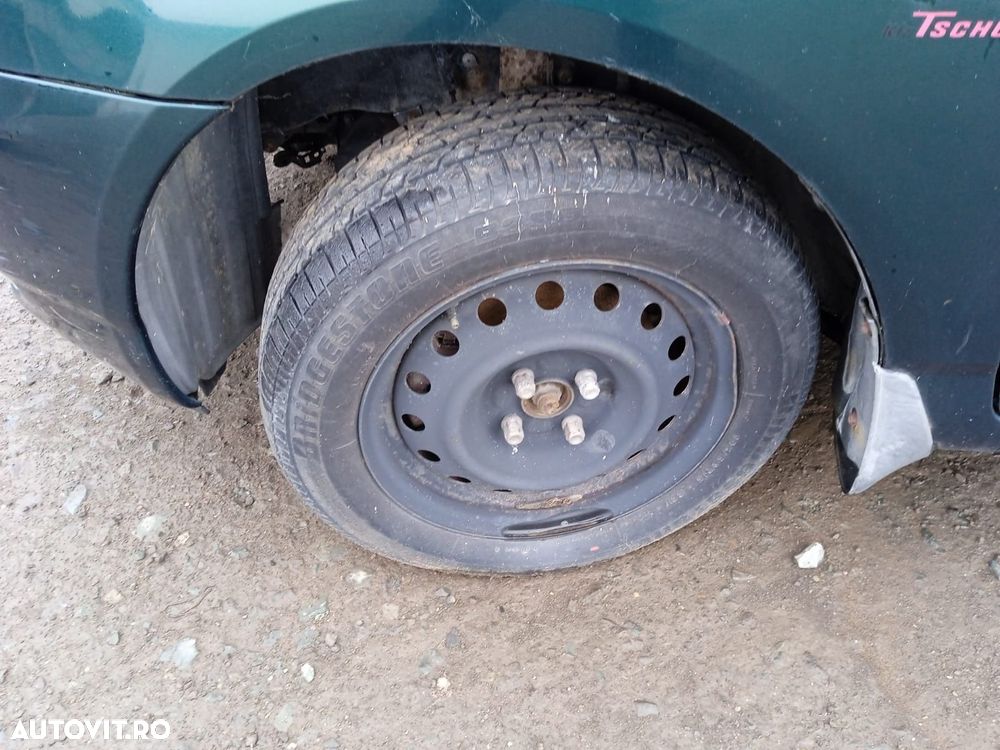 Dezmembrari  Toyota COROLLA  2001  > 2008 2.0 D-4D Motorina - 3