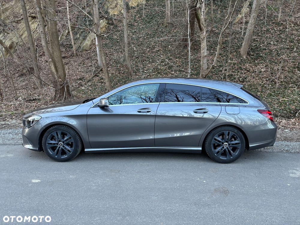 Mercedes-Benz CLA 180 7G-DCT - 20