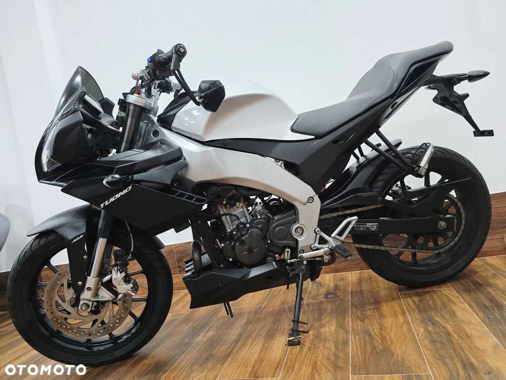 Aprilia Tuono - 2