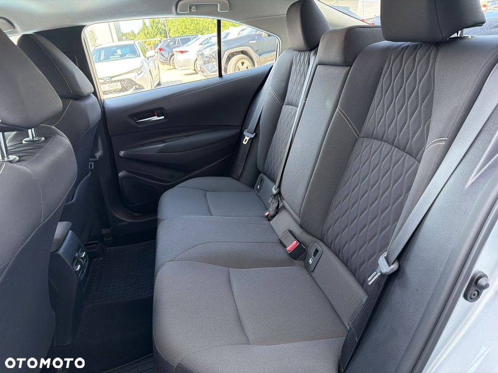 Toyota Corolla - 10