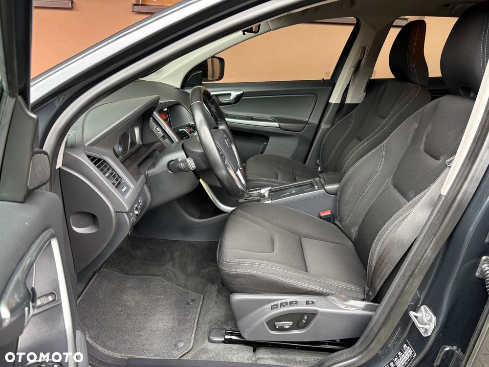 Volvo XC 60 D4 Geartronic Momentum - 30