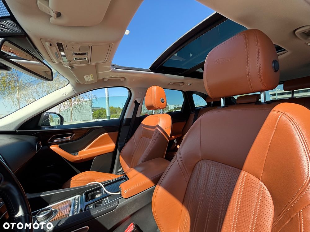 Jaguar F-Pace 2.0 i4D AWD Prestige - 17