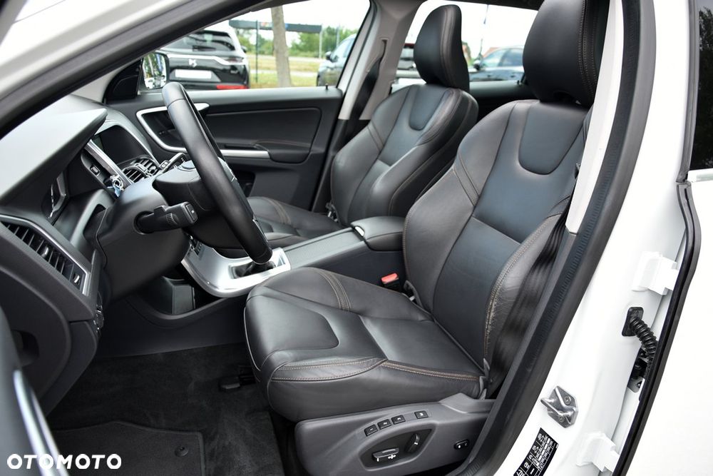 Volvo XC 60 D3 Summum - 17
