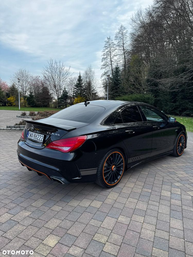 Mercedes-Benz CLA AMG 45 4Matic 7G-DCT Orange Art Edition - 4