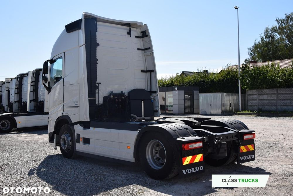 Volvo FH 500 Globetrotter XL i-ParkCool Adaptive Cruise Control Side Skirts - 7