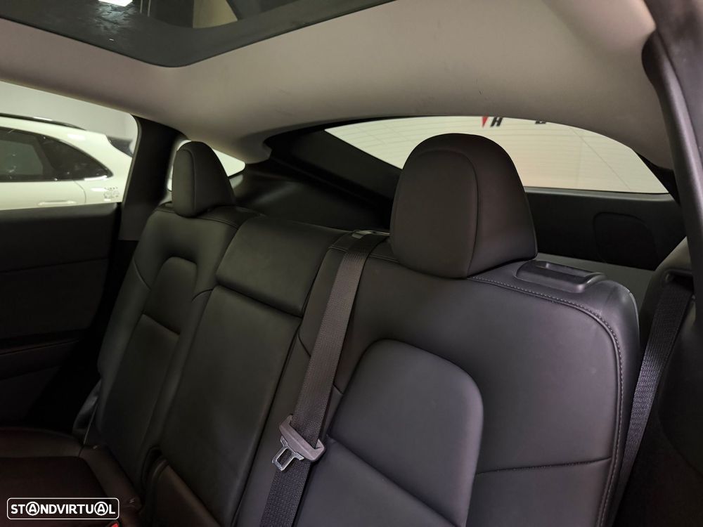 Tesla Model Y Long Range Tração Integral - 35