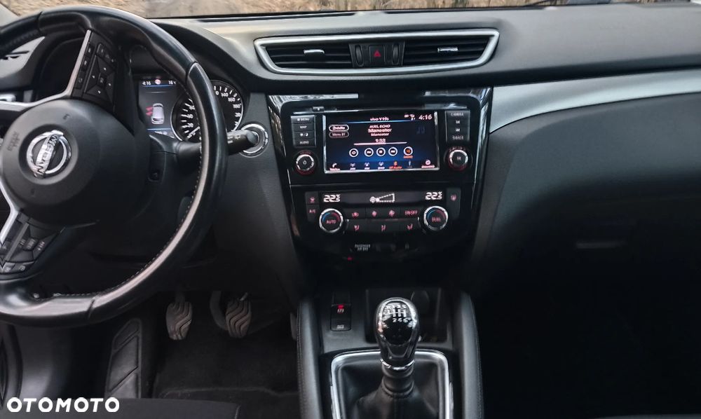 Nissan Qashqai 1.3 DIG-T N-Connecta - 10
