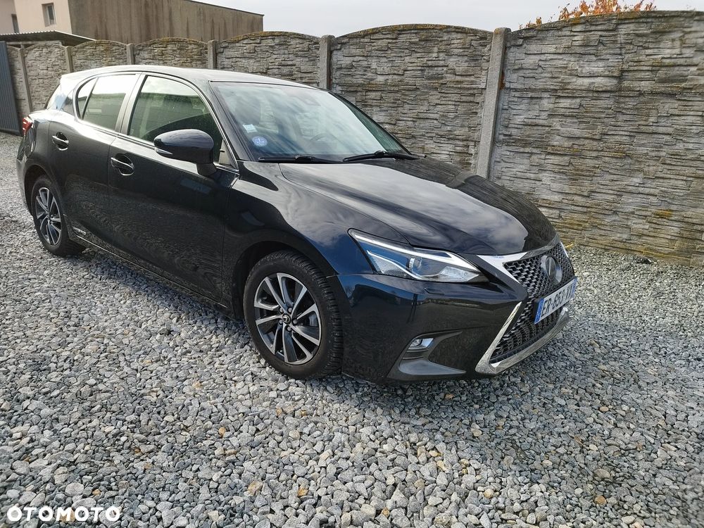 Lexus CT - 11