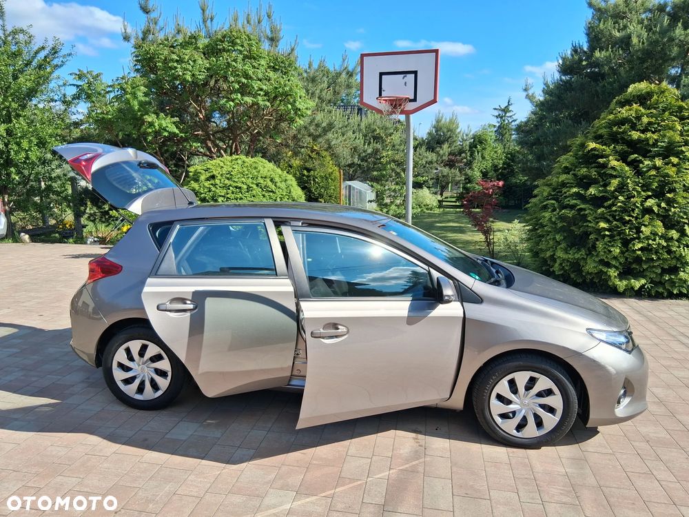 Toyota Auris 1.33 Dual-VVT-i Comfort - 11