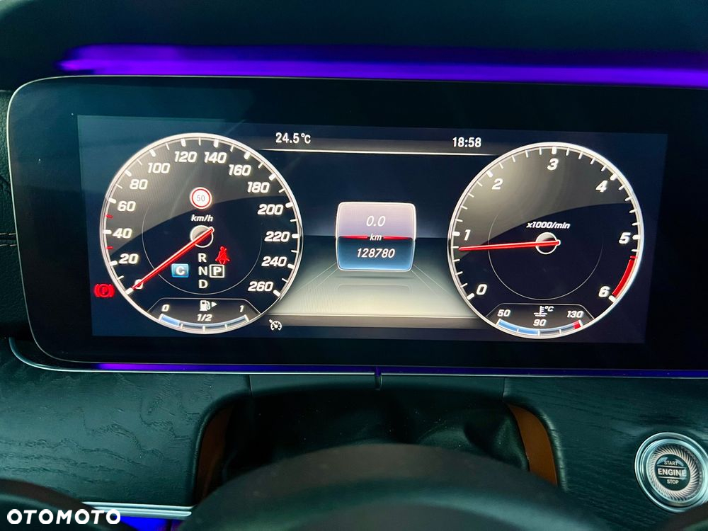 Mercedes-Benz Klasa E 220 d Coupe 4-Matic 9G-TRONIC - 13