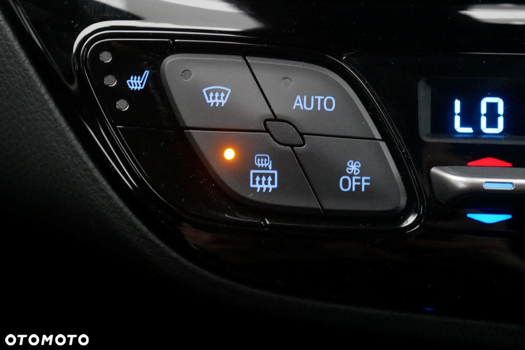 Toyota C-HR - 21