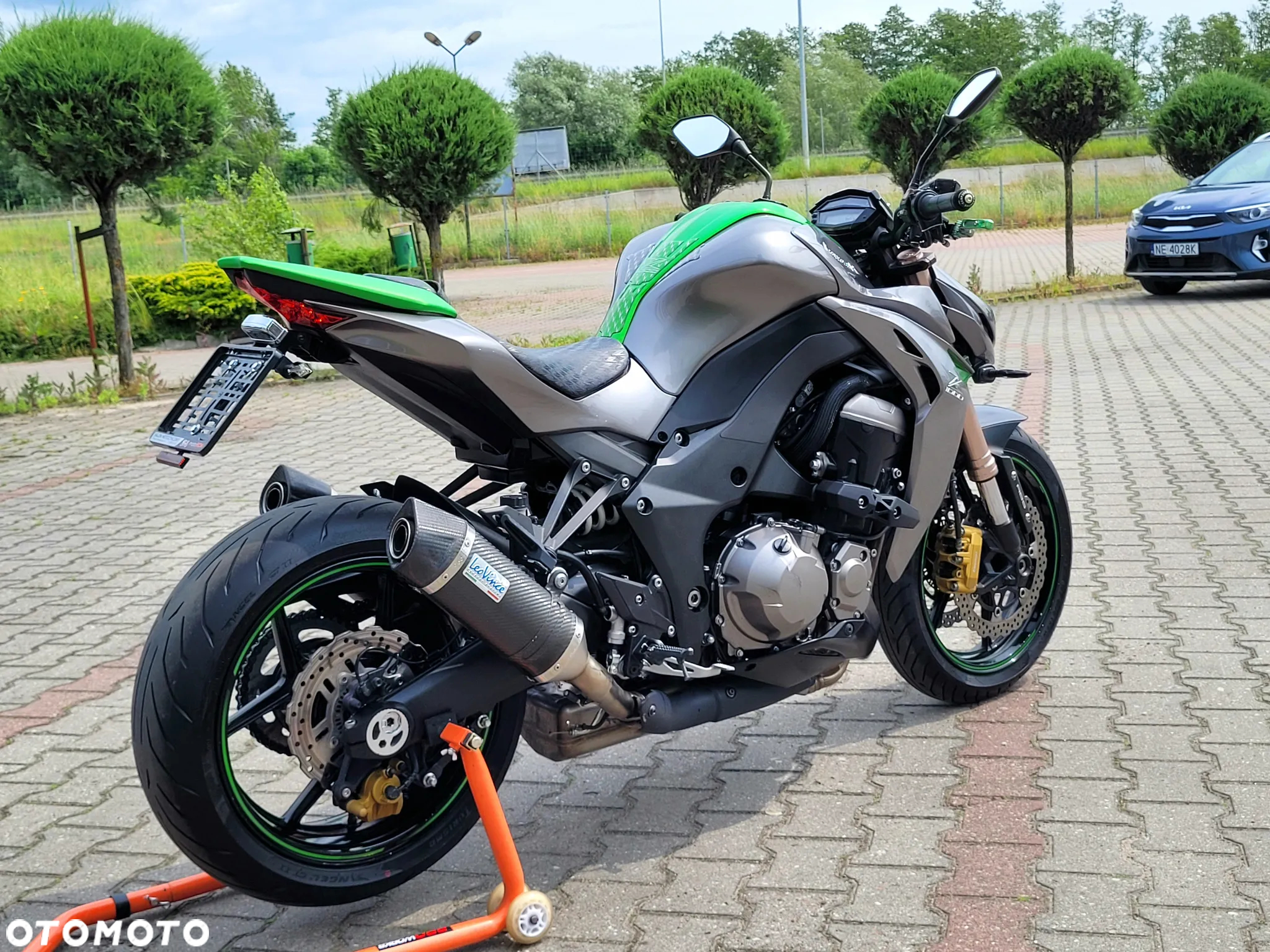 Kawasaki Z - 12