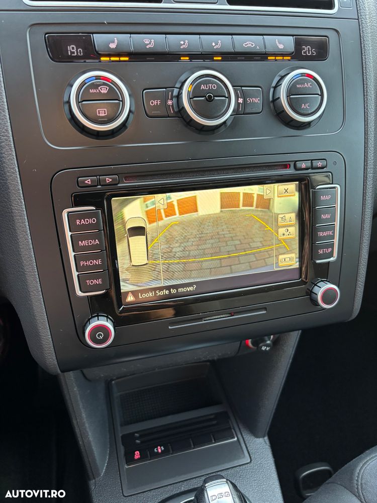 Volkswagen Touran 2.0 TDI DPF DSG Highline - 20