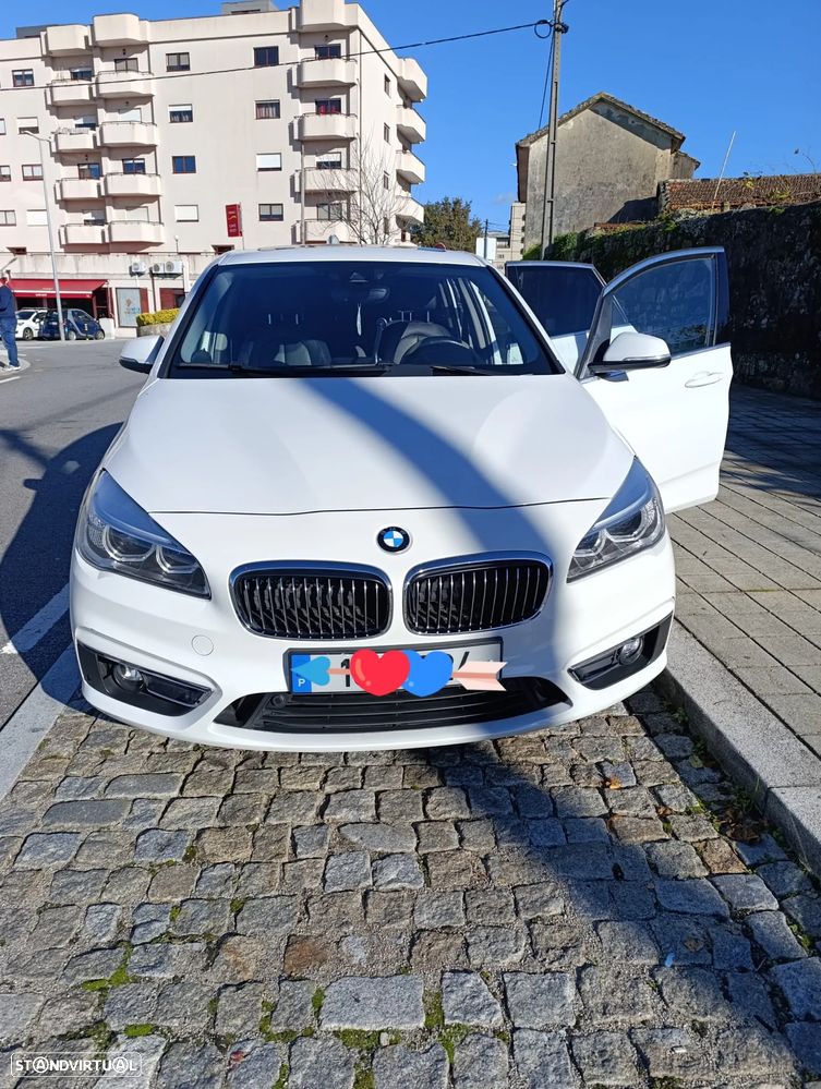 BMW 218 Active Tourer d Line Luxury Auto - 3