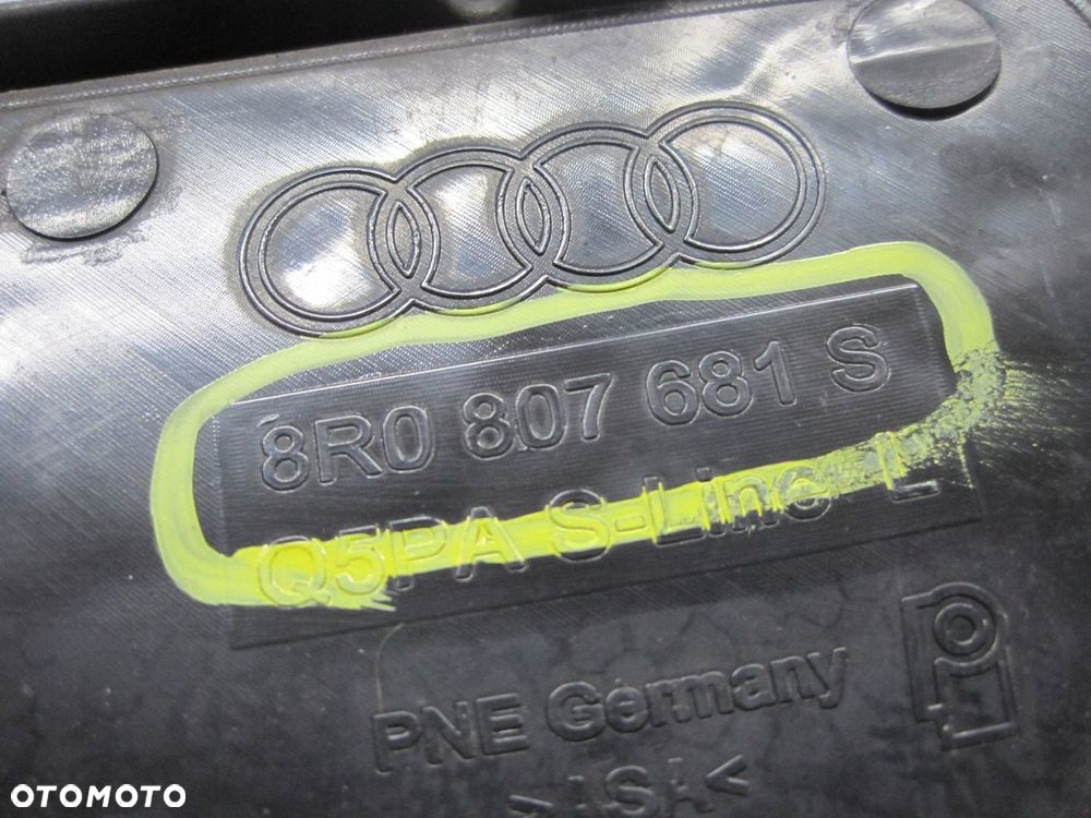 KRATKA ZDERZAKA WZMOCNIENIE GRILA AUDI Q5 8R0 S-LINE 8R0807681S 8R0807682N - 8