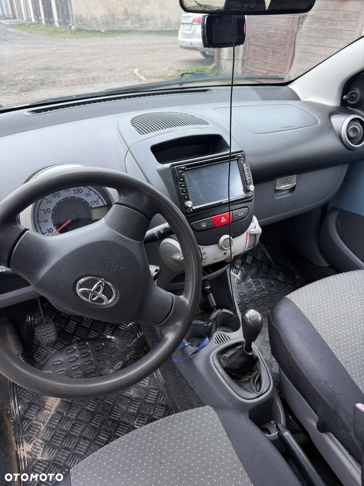 Toyota Aygo Blue - 5