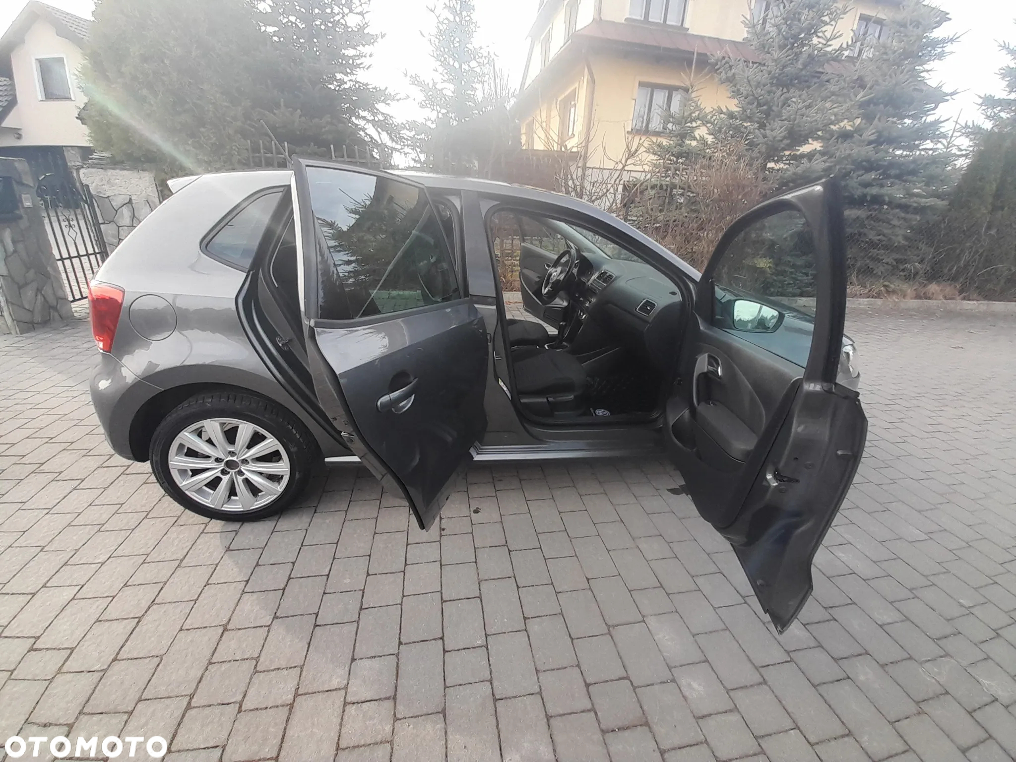 Volkswagen Polo 1.6 TDI Blue Motion Style - 8