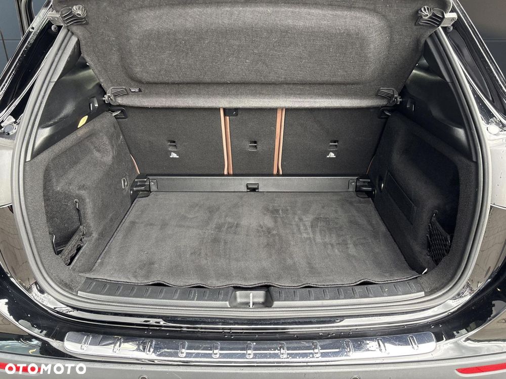 Mercedes-Benz GLA 200 - 17