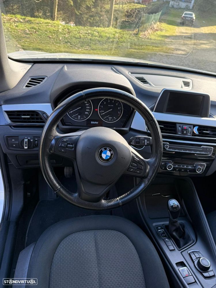 BMW X1 sDrive18i - 18