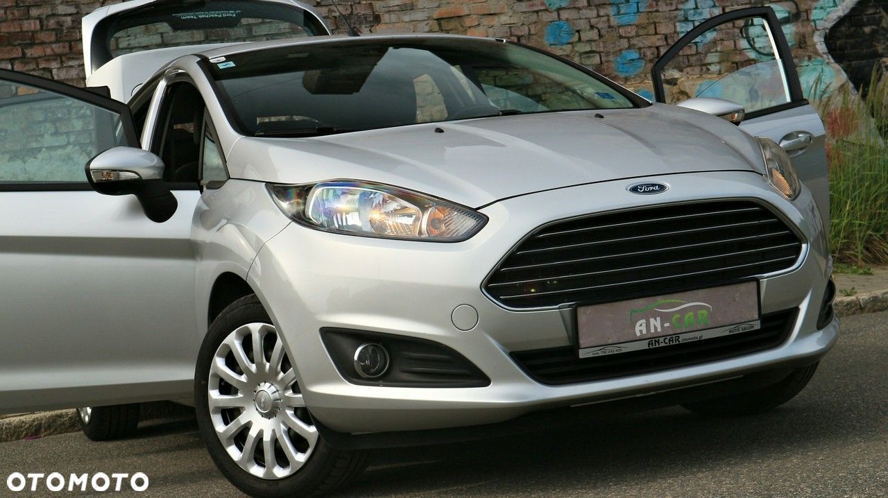 Ford Fiesta 1.25 Celebration - 1
