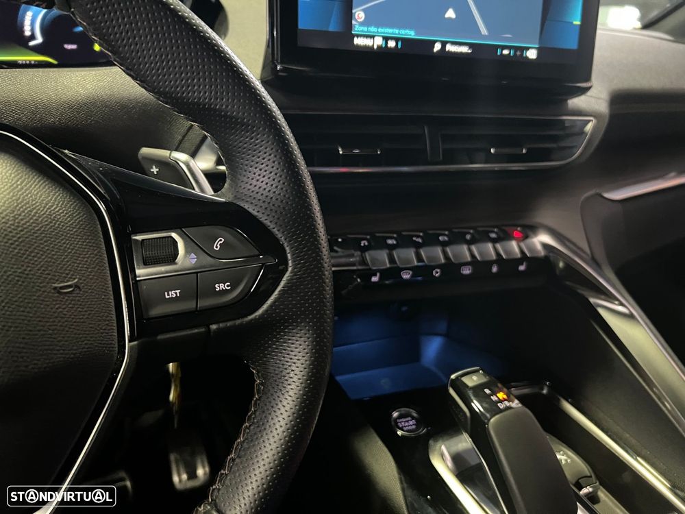 Peugeot 3008 1.6 Hybrid GT Pack e-EAT8 - 18