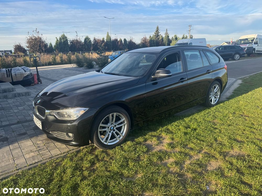 BMW Seria 3 316d Luxury Line - 32