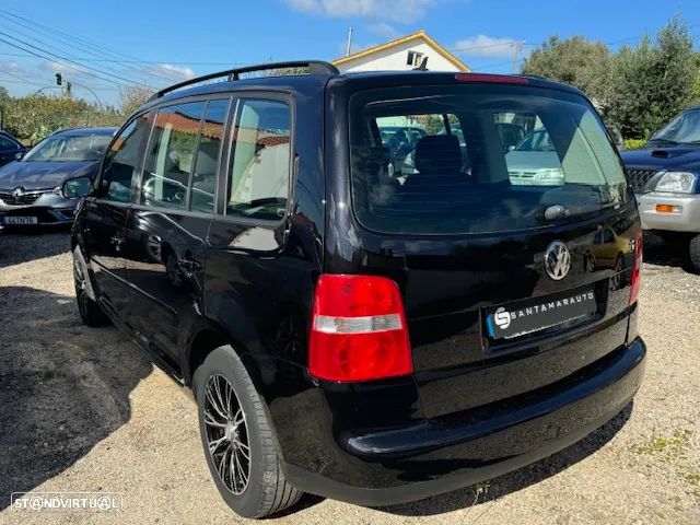 VW Touran 2.0 TDI Highline - 17