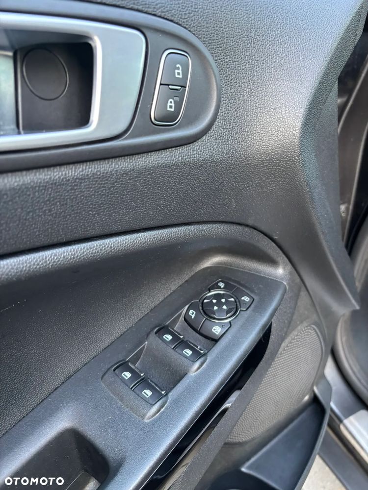 Ford EcoSport 1.0 EcoBoost TITANIUM X - 26