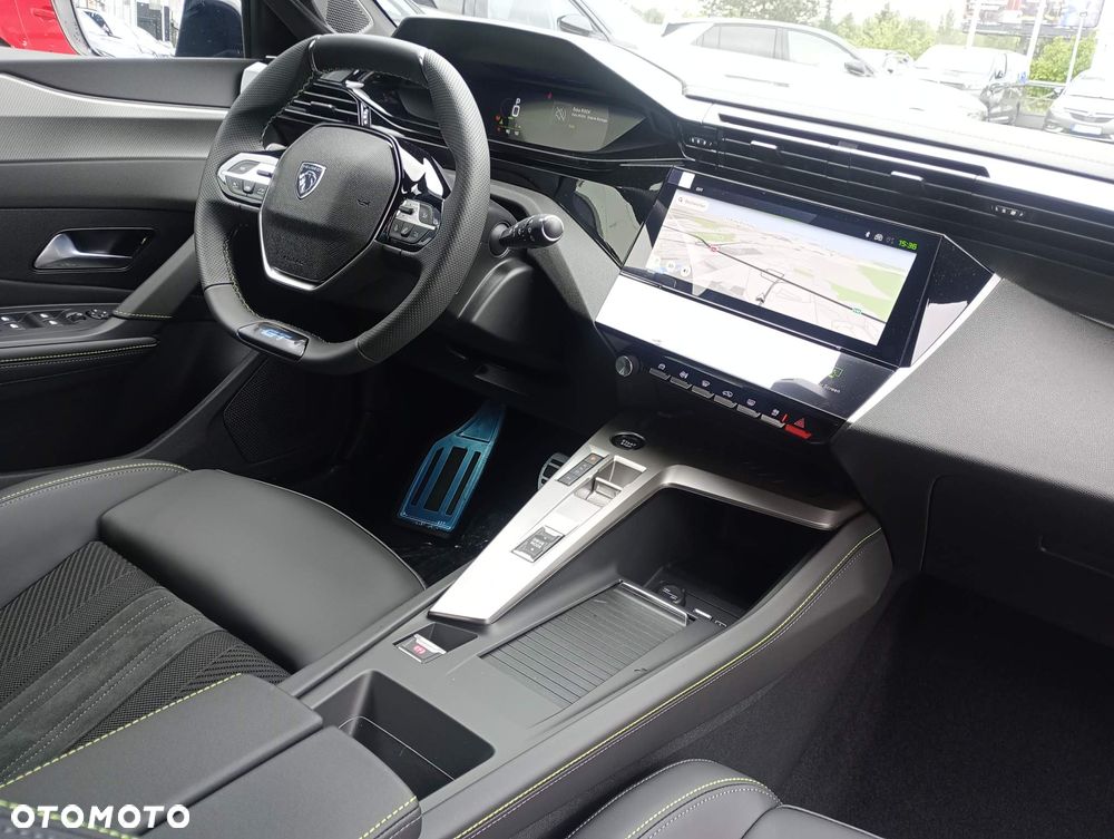 Peugeot 308 1.2 mHEV GT S&S e-DCS6 - 16