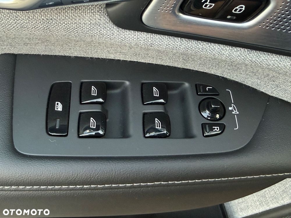 Volvo V90 Cross Country - 26