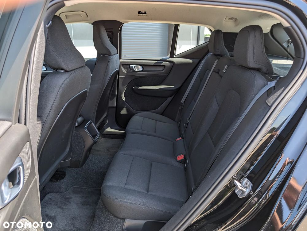 Volvo XC 40 T3 Momentum - 36