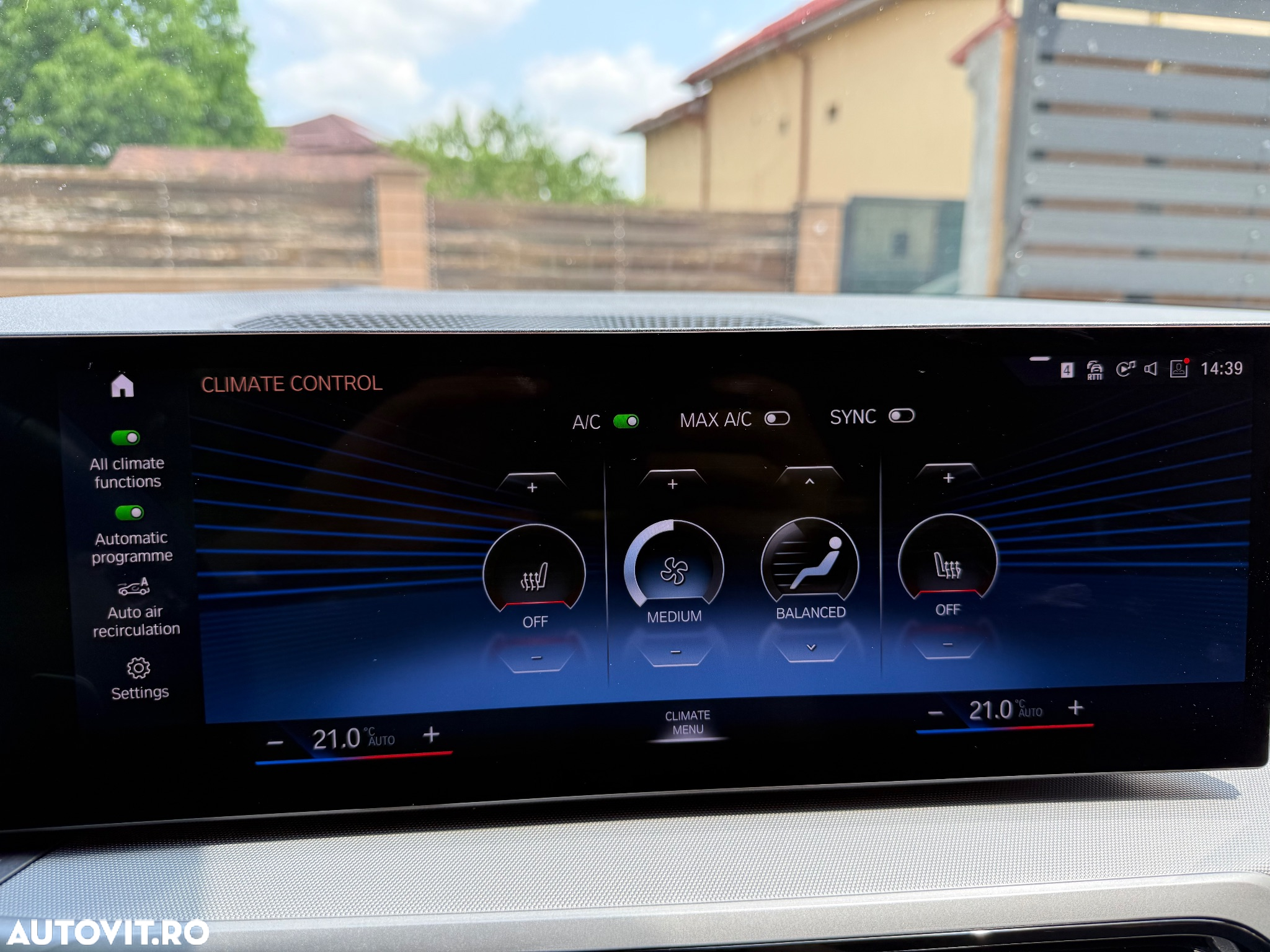 BMW Seria 3 318i Touring Aut. - 30