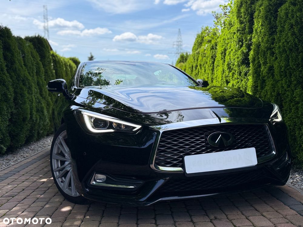 Infiniti Q60 - 10