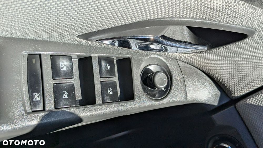 Chevrolet Cruze - 27