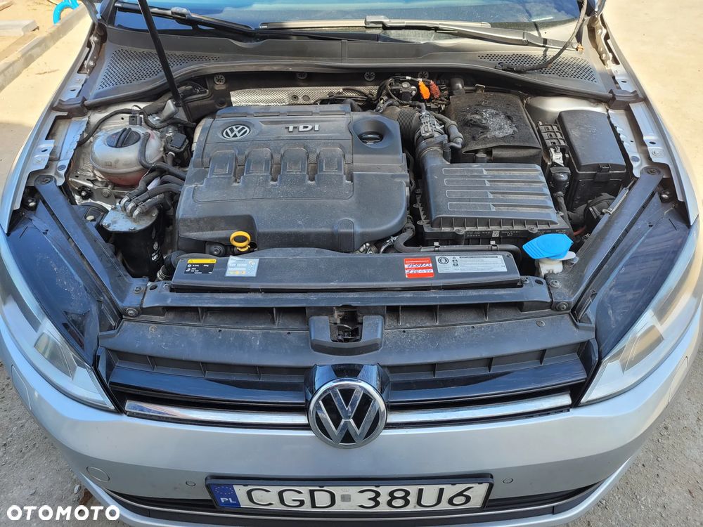 Volkswagen Golf 1.6 TDI DPF Comfortline - 20