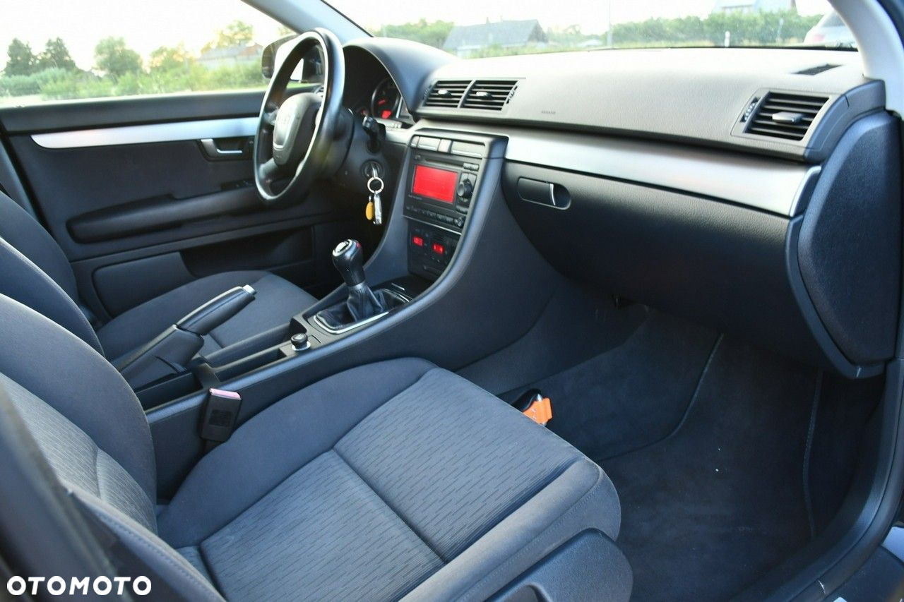 Audi A4 2.0 - 32