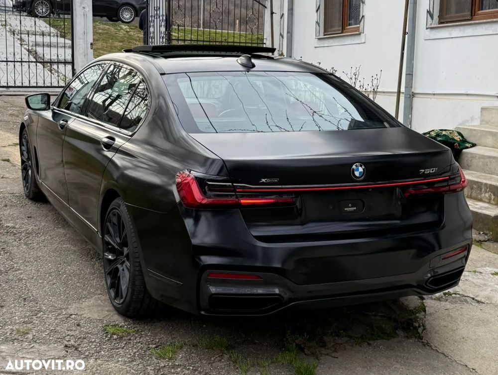 BMW Seria 7 750i xDrive - 13