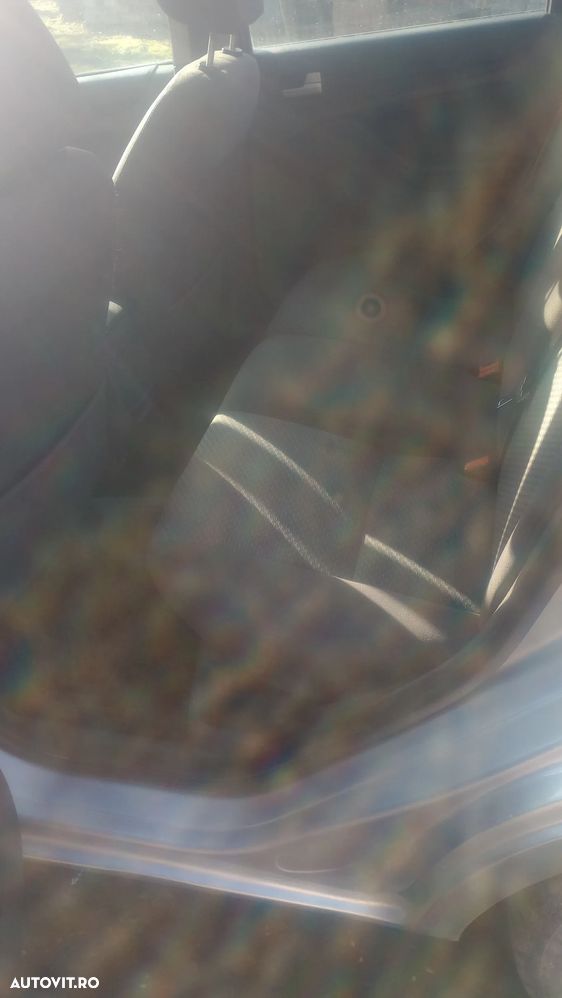 Ford Focus 1.6 TDCi DPF Ambiente - 7