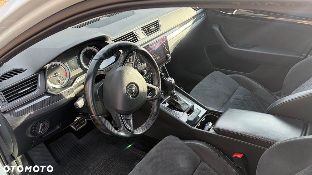 Skoda Superb 2.0 TDI 4x4 Sportline DSG - 13