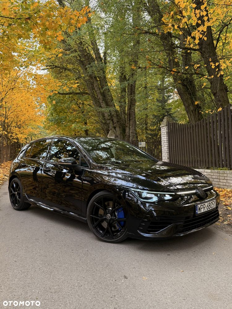Volkswagen Golf - 1