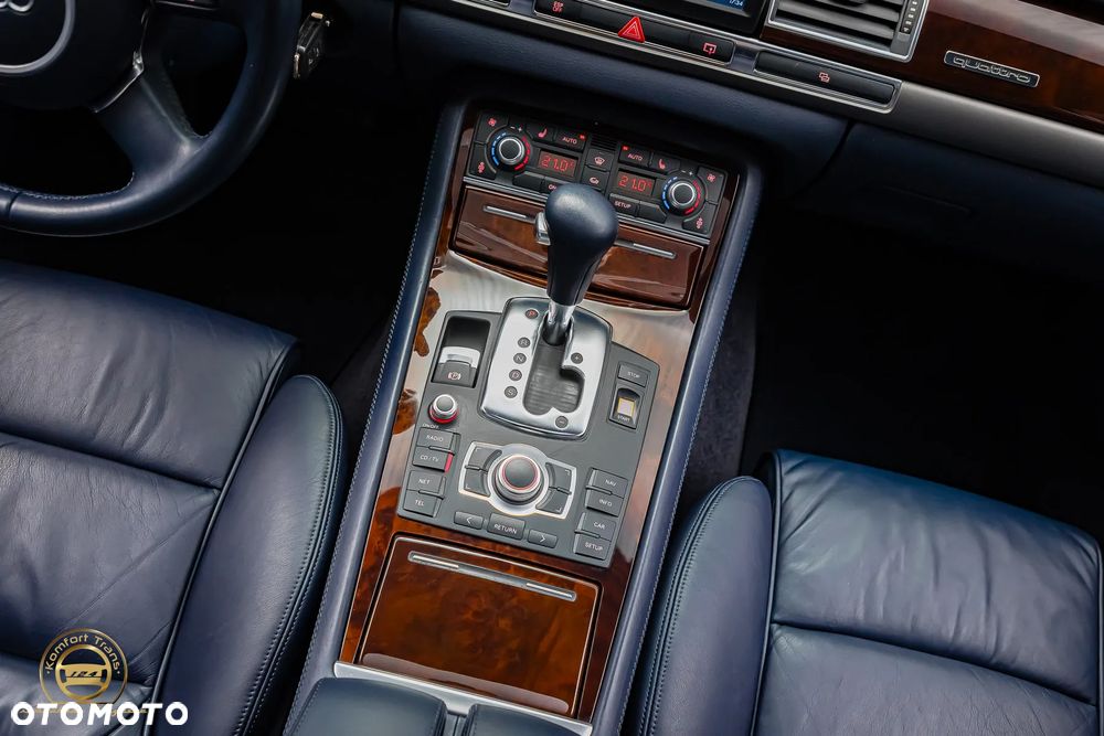 Audi A8 4.2 Quattro - 9